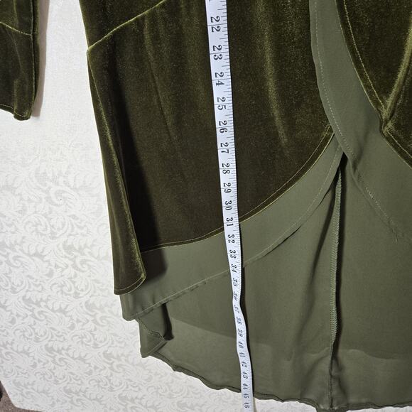 R Vivimos Velvet Cardigan Duster M Green Open Front Ruffle Witchy Holiday Boho - Picture 15 of 16